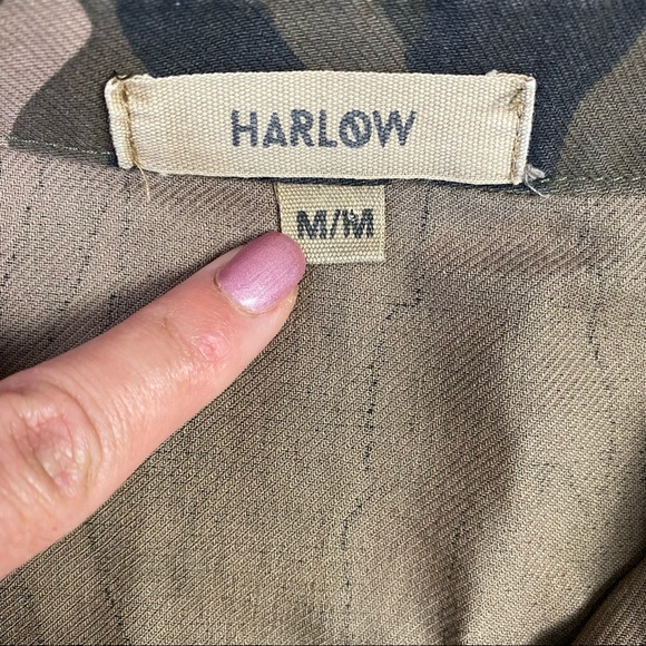 HARLOW Cropped Camo Button Down Shirt - Picture 4 of 4